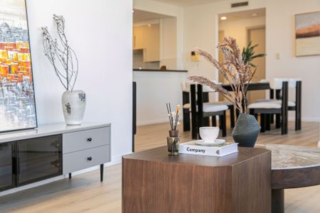 Fully Furnished 3-Bedroom Apartment | Luxury Urban Living in the Heart of Waterloo - Photo 2