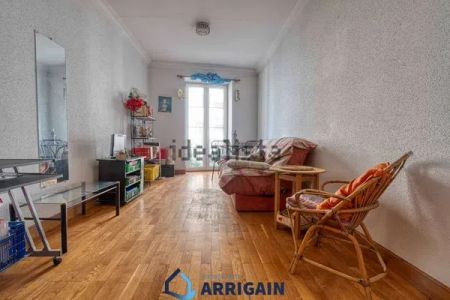 Alquiler de piso en Calle Marina - Foto 2