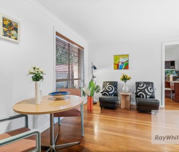 Family Home in heart of Kingsbury - Photo 1