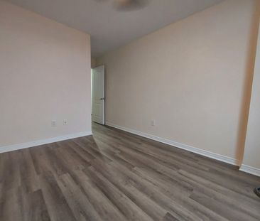 For Lease - 1513 Glenbourne Drive, Oshawa, Ontario - Photo 2