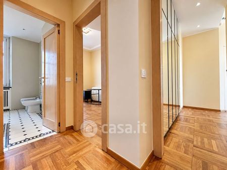 Trilocale in Affitto in Viale Vittorio Veneto 24 a Milano - Photo 3