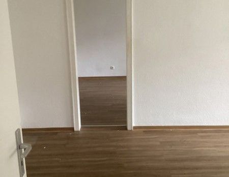 2 Zimmer Wohnung mit Balkon, eine Kaltmiete wird geschenkt - Photo 1