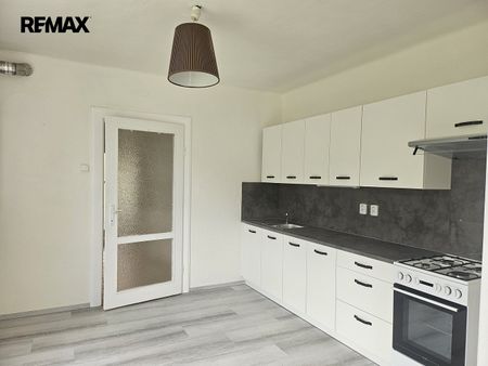 Pronájem bytu 2+kk 38 m² - Фото 3
