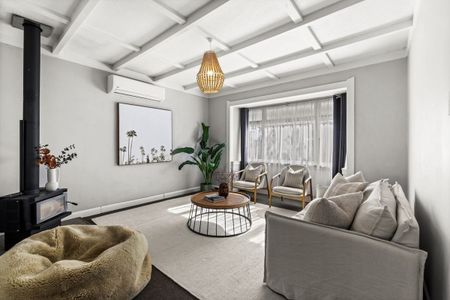 Beautifully appointed Family home. - Photo 3