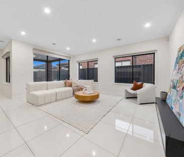 Magnificent 5-Bedroom Family Home for Rent in Kalkallo!! - Photo 4