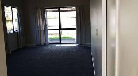 Modern two-level free hold terrace house - Photo 4