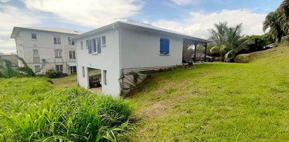 Location villa 5 pièces, 100.00m², Le Lamentin - Photo 2