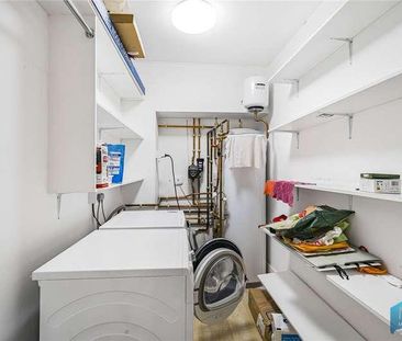 Hollyview Close, Hendon, London, NW4 - Photo 4