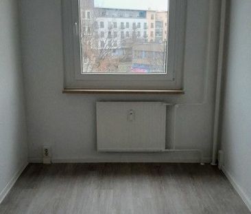 Junge Familie für 3 Zimmerwohnung mit Balkon gesucht - Foto 4