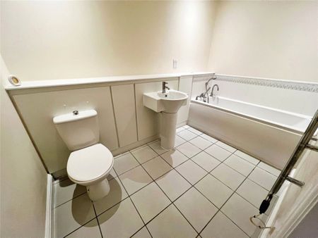 Bravery Court, Liverpool, Merseyside, L19 - Photo 5