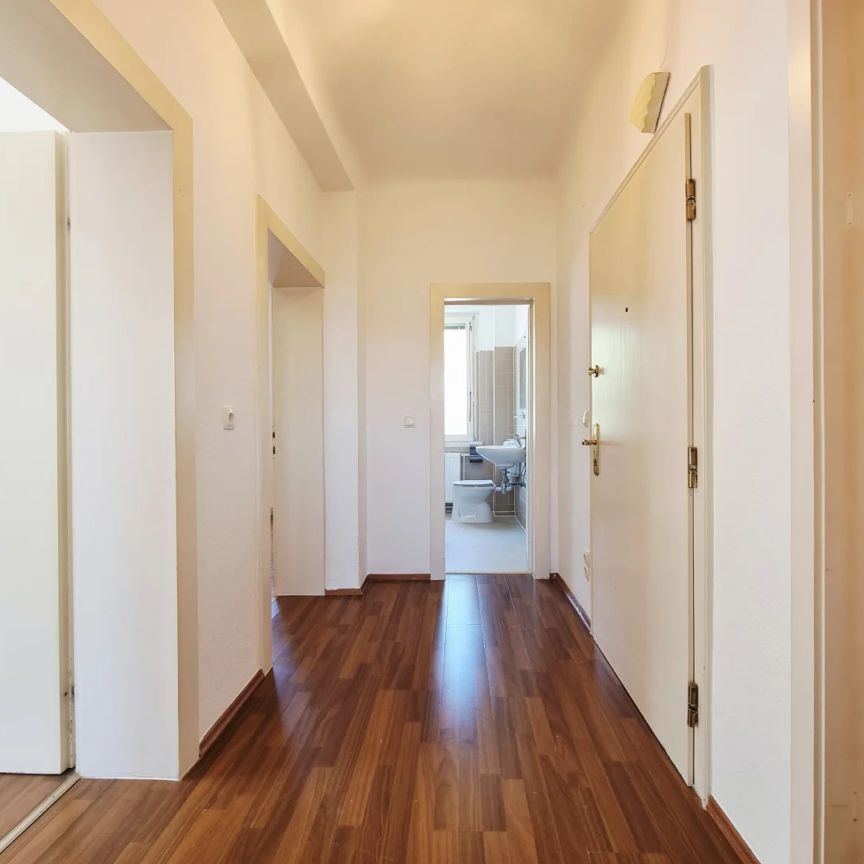 Sonnige 2-Zimmer Wohnung! Und angenehm ruhig ist es hier - Foto 1
