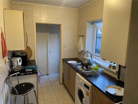 2 bedroom terraced house to rent - Photo 3