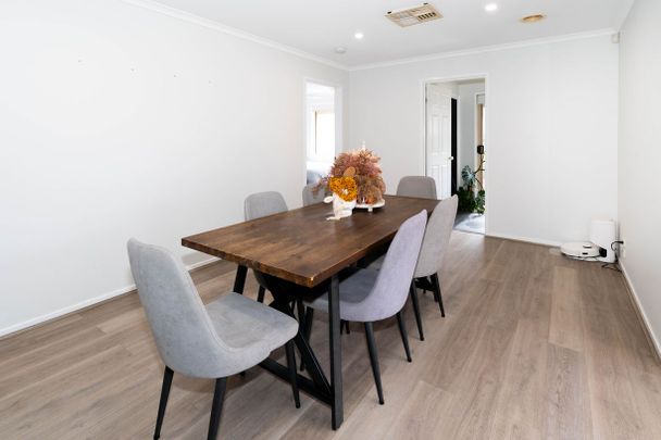 COMFORTABLE LIVING ON KALOONA DRIVE - Photo 1