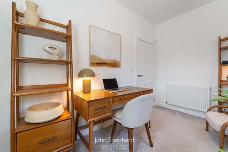 4 bedroom end of terrace house to rent - Photo 4