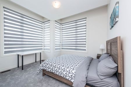 For Lease - 43 Silver Meadow Gardens, Hamilton, Ontario - Photo 3