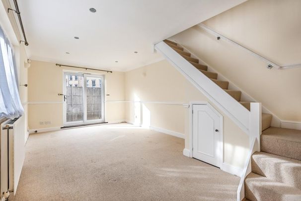 2 bedroom maisonette to rent - Photo 1