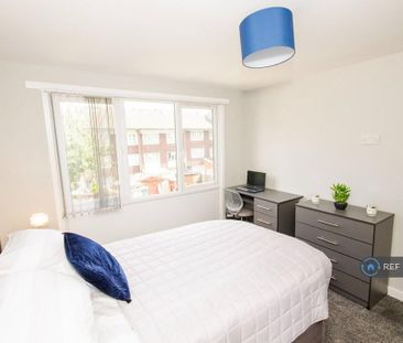 1 bedroom in a house share to rent - Photo 6