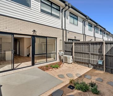 17 Butterfields Walk, Officer VIC 3809 - House For Rent | Domain - Photo 6