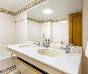 Cascais e Estoril, Lisbon 2750-368 - Photo 6