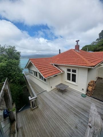 Seatoun Heights, Miramar area- 3 bedroom with awesome views over the harbour - Photo 2