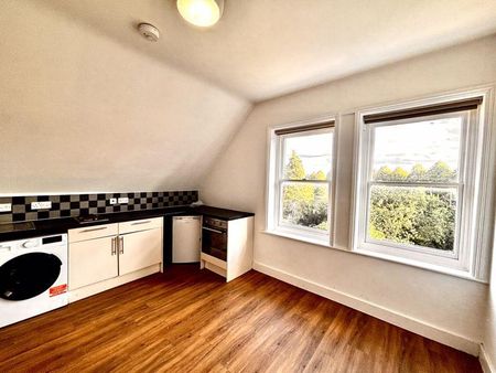 Studio to rent - Photo 2