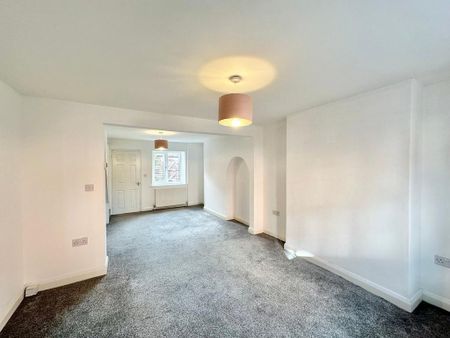 2 bedroom end of terrace house to rent - Photo 4