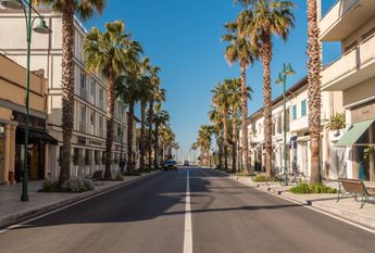 Villa in Affitto a Forte dei Marmi – Zona: Caranna