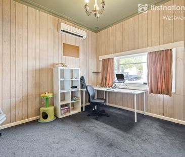 Charming Cottage - Photo 3