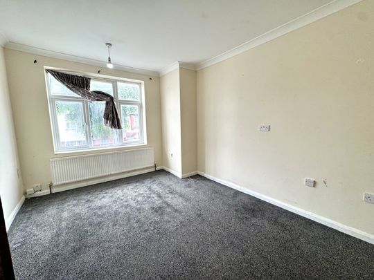 4 Herbert Road, Greater London, UB1 - Photo 1
