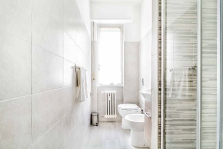 Wonderful single room with juliet balcony in Via Degli Astri - Inganni - Foto 5