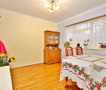 4 bedroom semi-detached house to rent - Photo 2