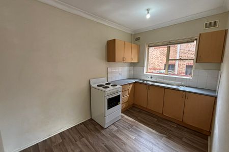 View Wednesday at 4.40pm - 4.55pm - Photo 3