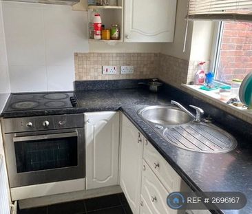 1 bedroom in a house share to rent - Photo 6