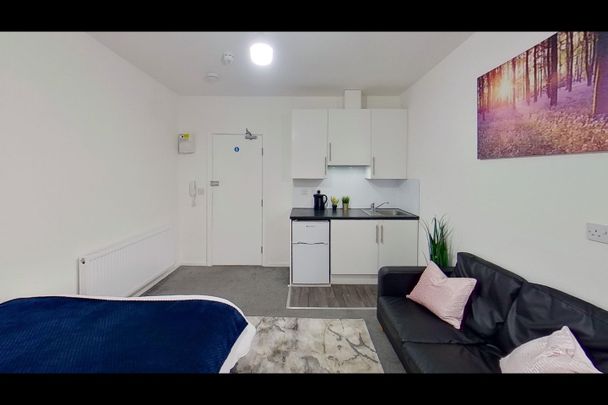 Studio Flat, Barrfield Road, M6 - Photo 1
