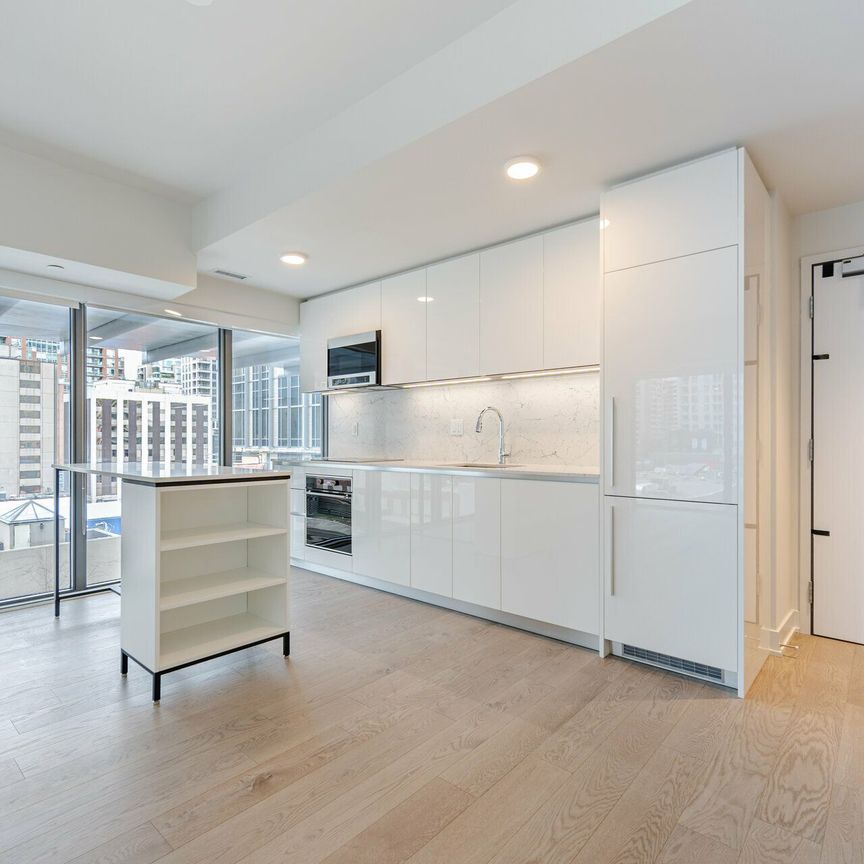 For Lease - 8 Cumberland Street Unit# 602, Toronto, Ontario - Photo 1