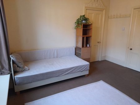 Studio Flat, Chanctonbury Road, BN3 - Photo 5