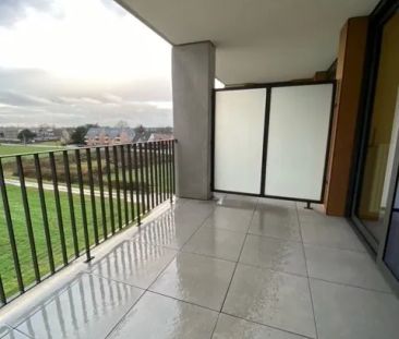 Goed gelegen, nieuwbouw appartement met 1 slaapkamer in centrum Geel! - Photo 2