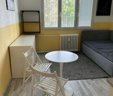 Pronájem bytu 1+kk • 20 m² bez realitkyGercenova, Praha - Hostivař - Photo 1