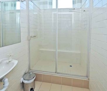 Room 6 (Non Ensuite) - Photo 6