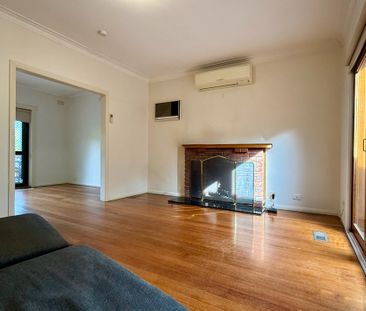 Spacious 3-Bedroom Family Home with Generous Outdoor Space - Photo 6