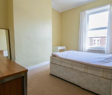 4 bedroom terraced house to rent - Photo 3