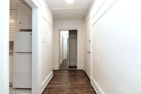 For Lease - 100 Vaughan Road Unit# 1, Toronto, Ontario - Photo 3