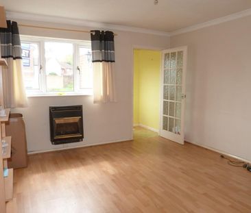 1 bedroom ground floor flat to rent - Photo 1