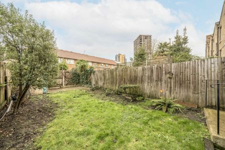 Clifton Crescent, SE15, London - Photo 4