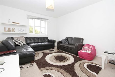 Mill Bridge Place, Uxbridge, UB8 - Photo 2