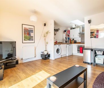 The Mead, Keynsham - Photo 4