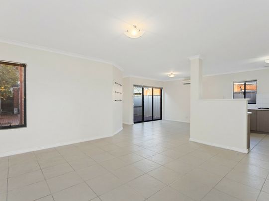 Low Maintenance Family Home - Photo 1