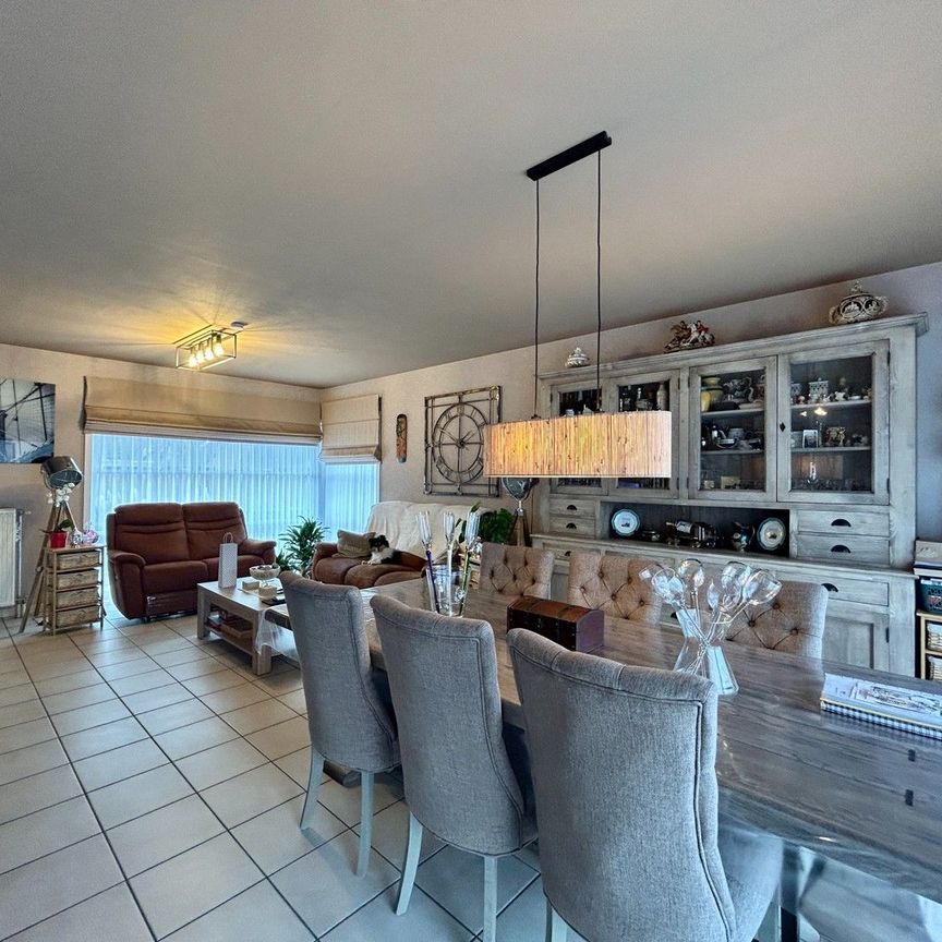 Instapklare woning met drie slaapkamers en garage te huur Roeselare! - Photo 1