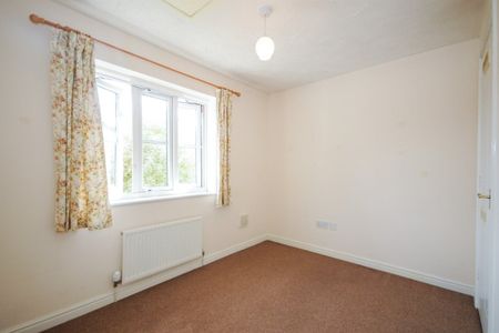 Yarrow Close - Photo 3