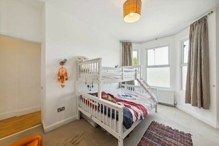 Pavilion Terrace, Shepherds Bush, W12 - Photo 4